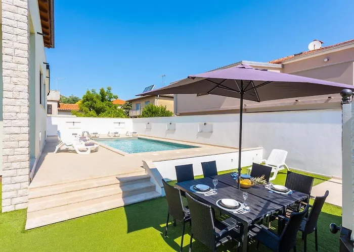 Casa Toni Large Private Pool Wifi 别墅 Valdebek