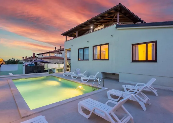 Casa Toni Large Private Pool Wifi * Valdebek