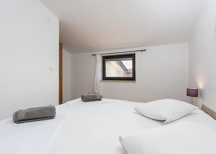 Casa Toni Large Private Pool Wifi 别墅 Valdebek