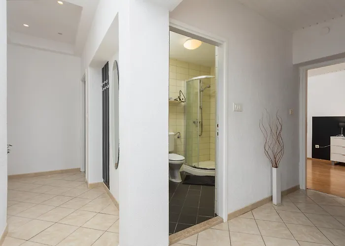 Casa Toni Large Private Pool Wifi 别墅