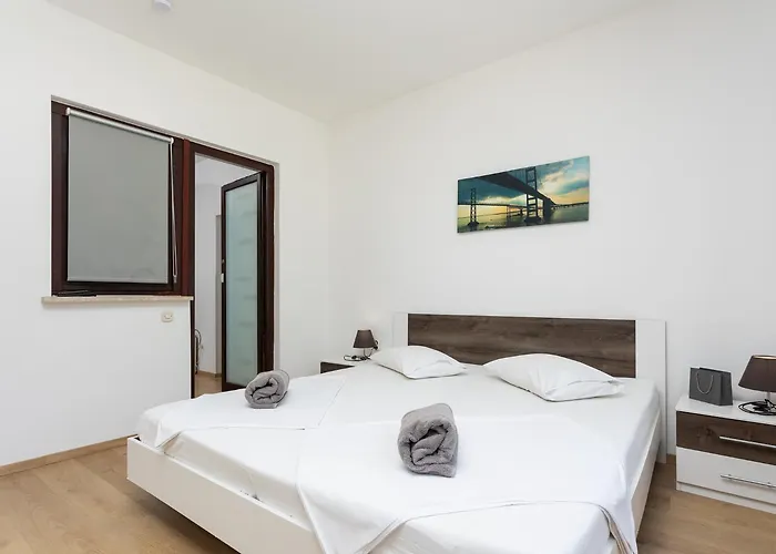 Casa Toni Large Private Pool Wifi 别墅