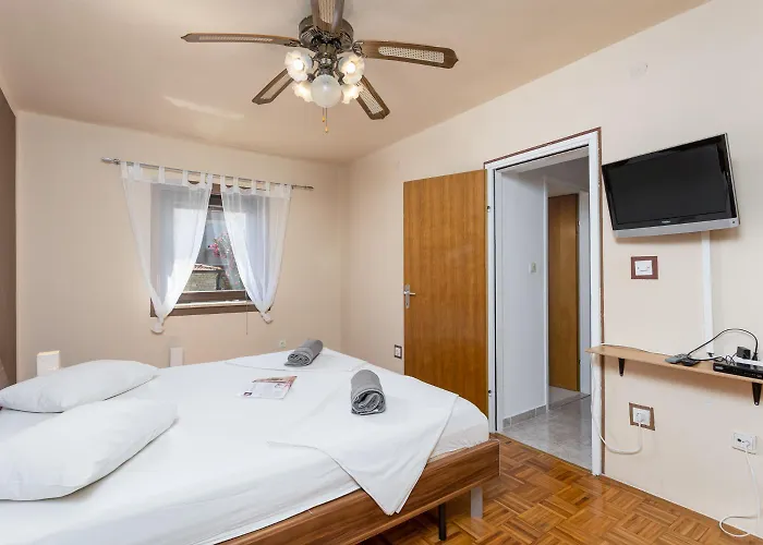 Casa Toni Large Private Pool Wifi 别墅