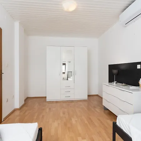 Villa Casa Toni Valdebek