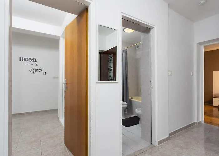 Casa Toni Large Private Pool Wifi Valdebek