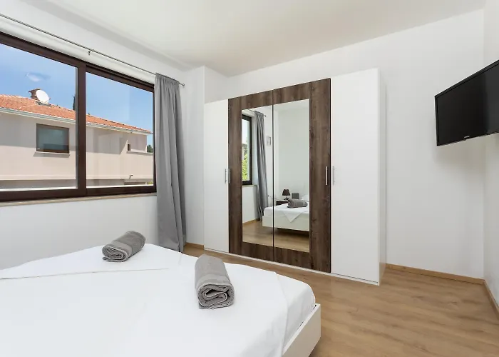 Casa Toni Large Private Pool Wifi Valdebek