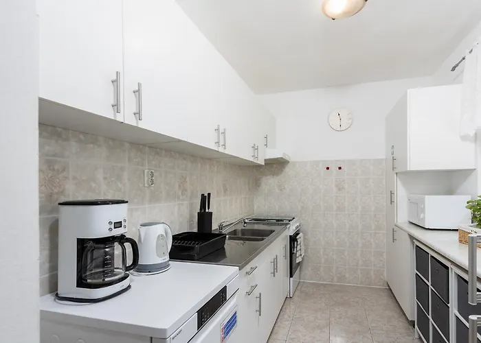 Casa Toni Large Private Pool Wifi Valdebek